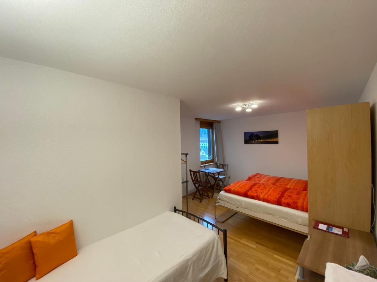 Atelier 67 Bed and Breakfast Obersaxen Buitenkant foto